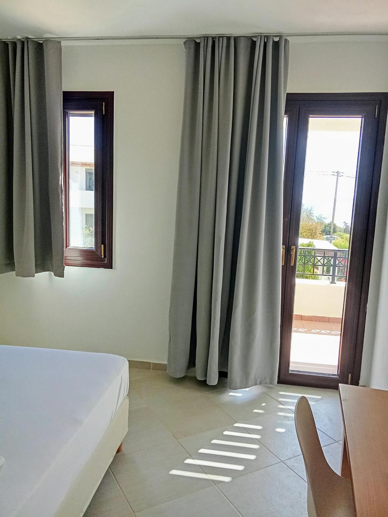 Alex Mike Apartment Agia Anna  Bagian luar foto