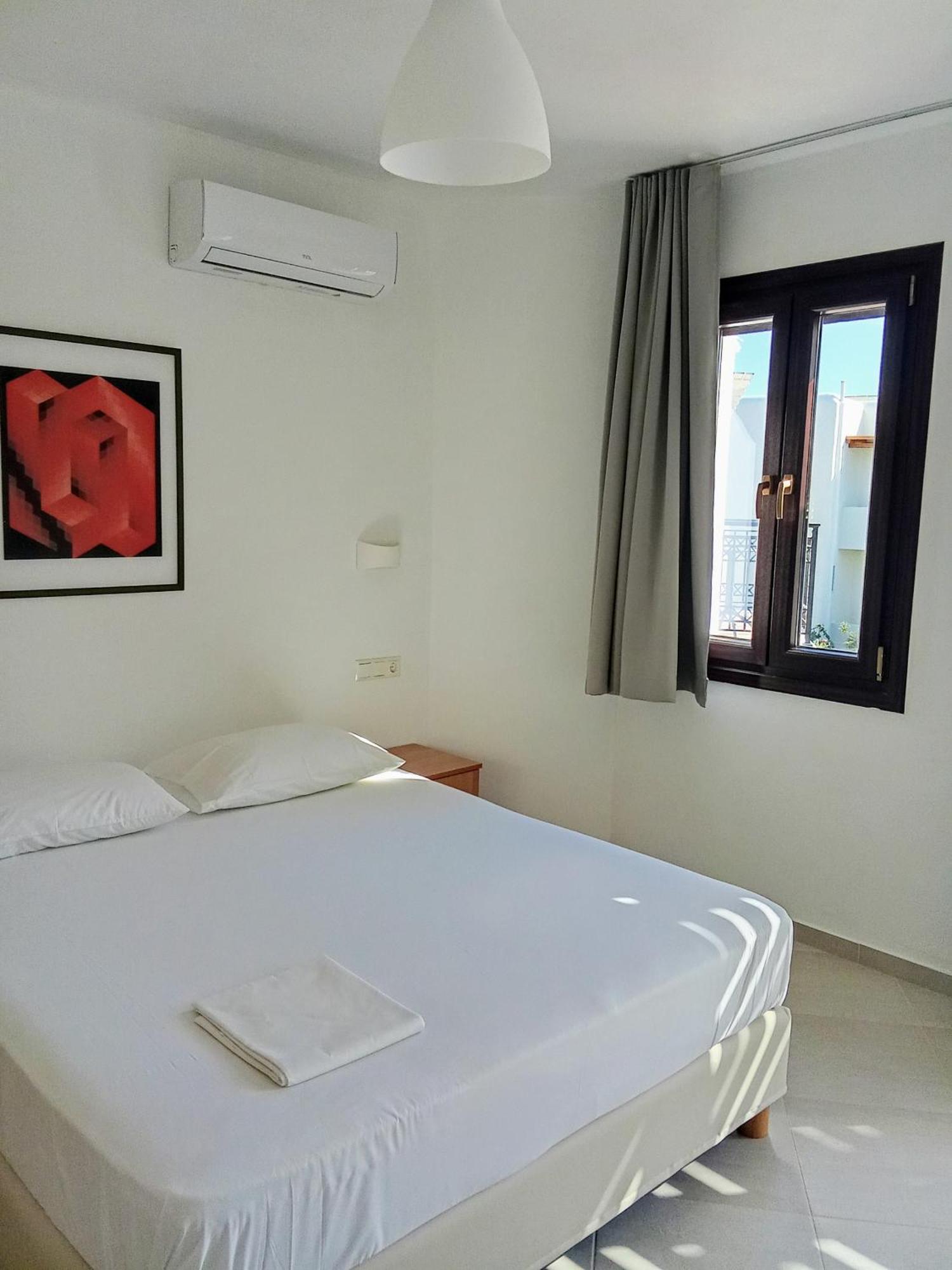Alex Mike Apartment Agia Anna  Bagian luar foto