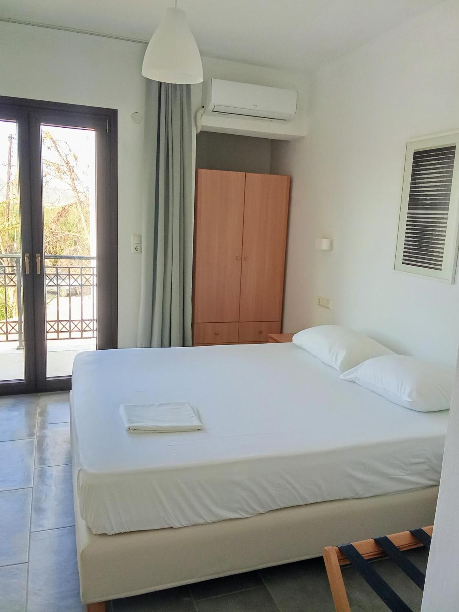 Alex Mike Apartment Agia Anna  Bagian luar foto