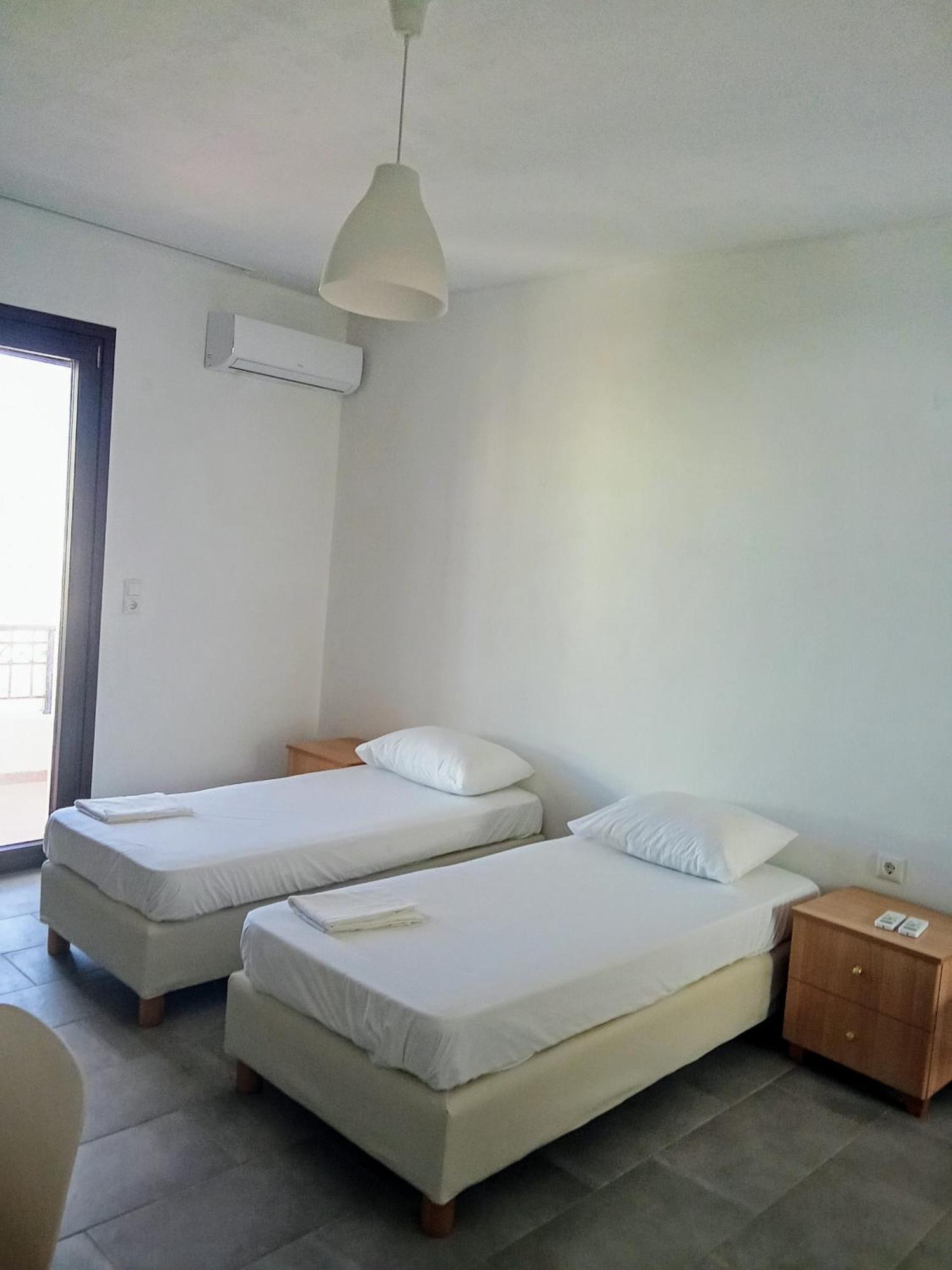 Alex Mike Apartment Agia Anna  Bagian luar foto