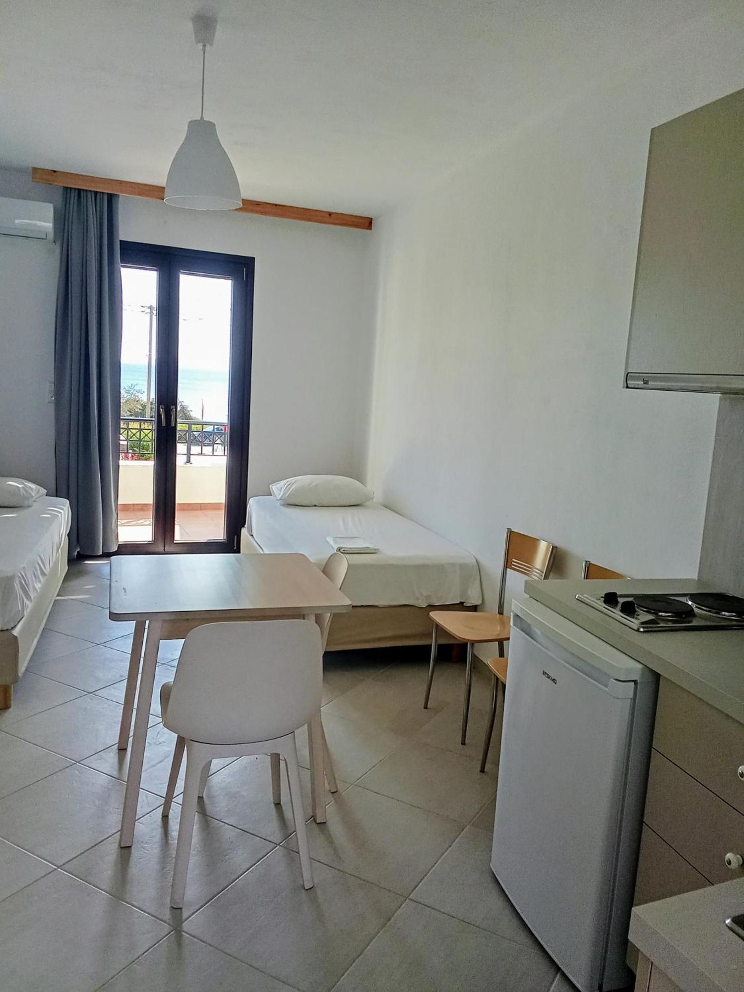 Alex Mike Apartment Agia Anna  Bagian luar foto