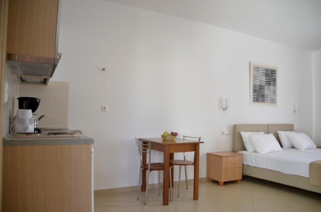 Alex Mike Apartment Agia Anna  Bagian luar foto